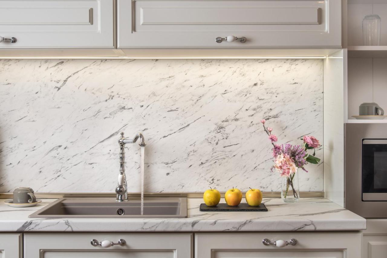 Casa Di Fiore Spa And Medical Hotel, Mineral Pools & Private Beach Kranevo Ngoại thất bức ảnh A kitchen with a marble countertop