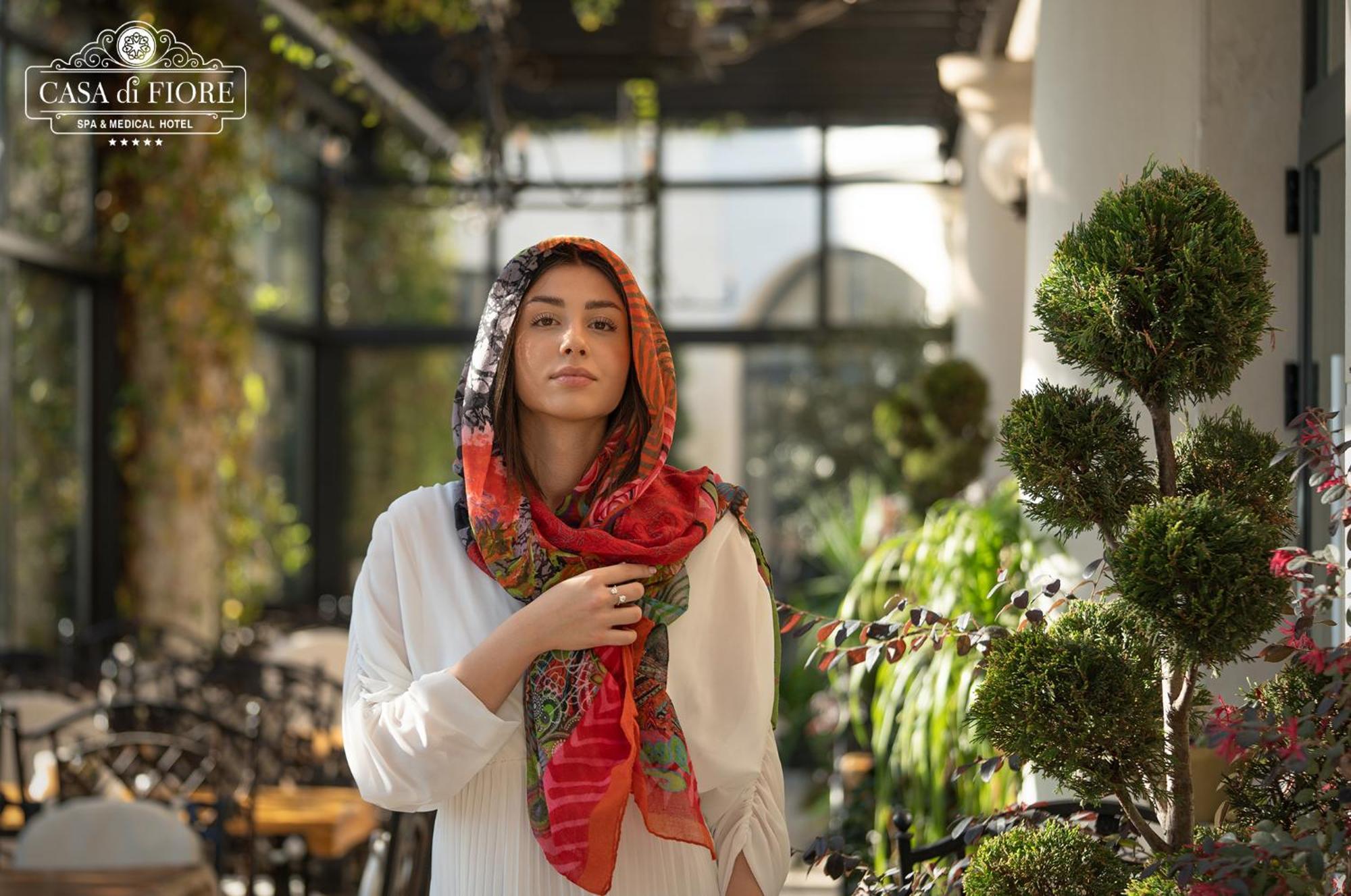 Casa Di Fiore Spa And Medical Hotel, Mineral Pools & Private Beach Kranevo Ngoại thất bức ảnh A woman wearing a hijab