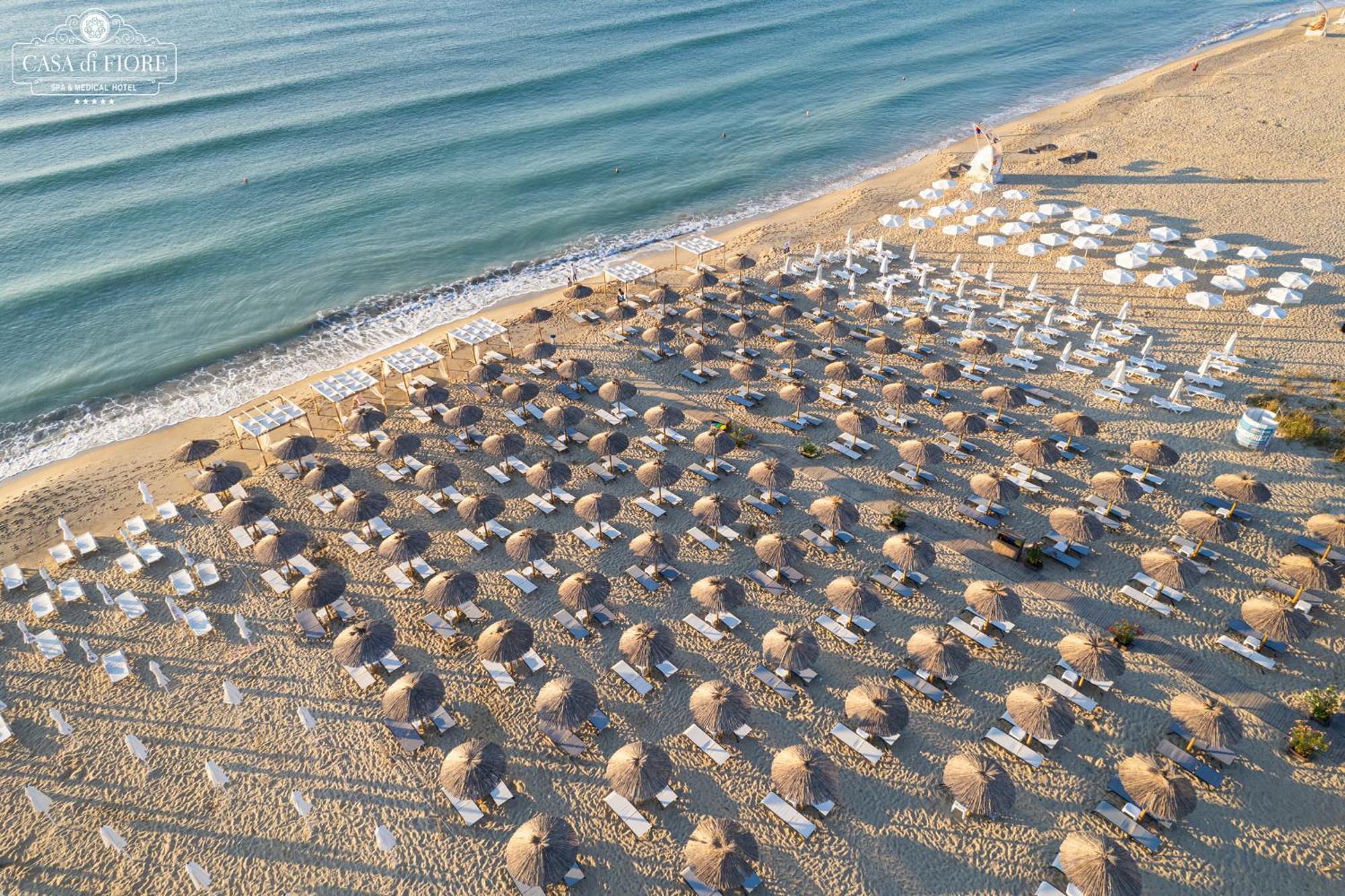 Casa Di Fiore Spa And Medical Hotel, Mineral Pools & Private Beach Kranevo Ngoại thất bức ảnh Aerial view of the beach