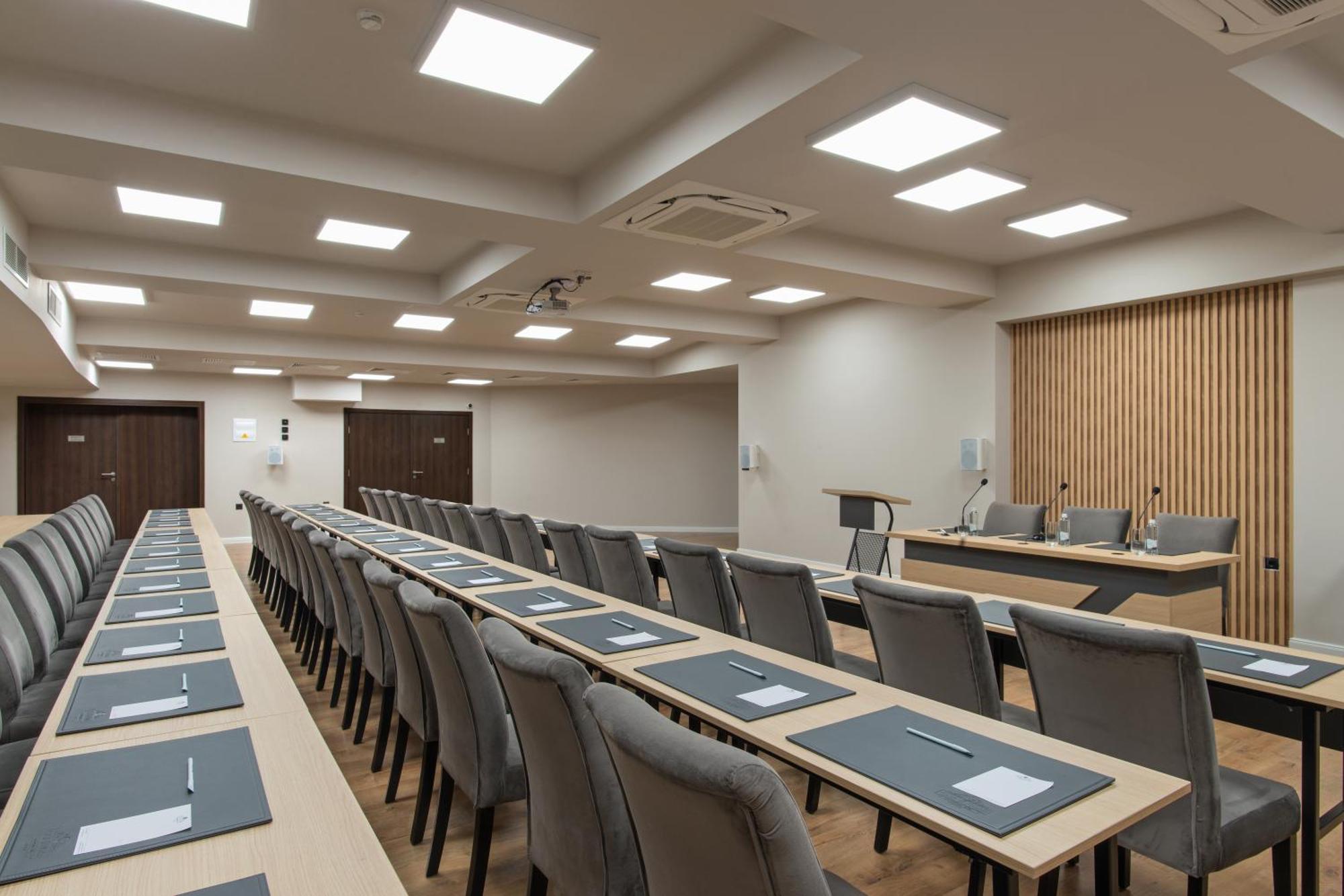 Casa Di Fiore Spa And Medical Hotel, Mineral Pools & Private Beach Kranevo Ngoại thất bức ảnh The meeting room of the European Economic and Social Committee